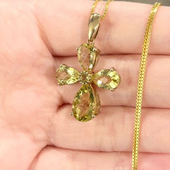 10K Peridot Quartz rose teardrop light green yellow gold Christian cross pendant - Picture 4 of 12